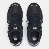 U New Balance Made in USA 990 v4